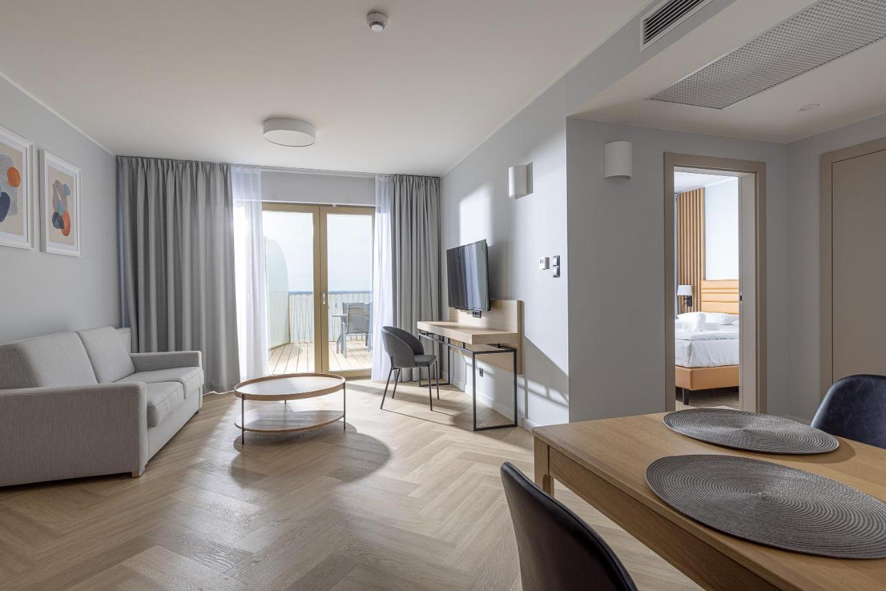 Hotel Meridian Chałupy エクステリア 写真