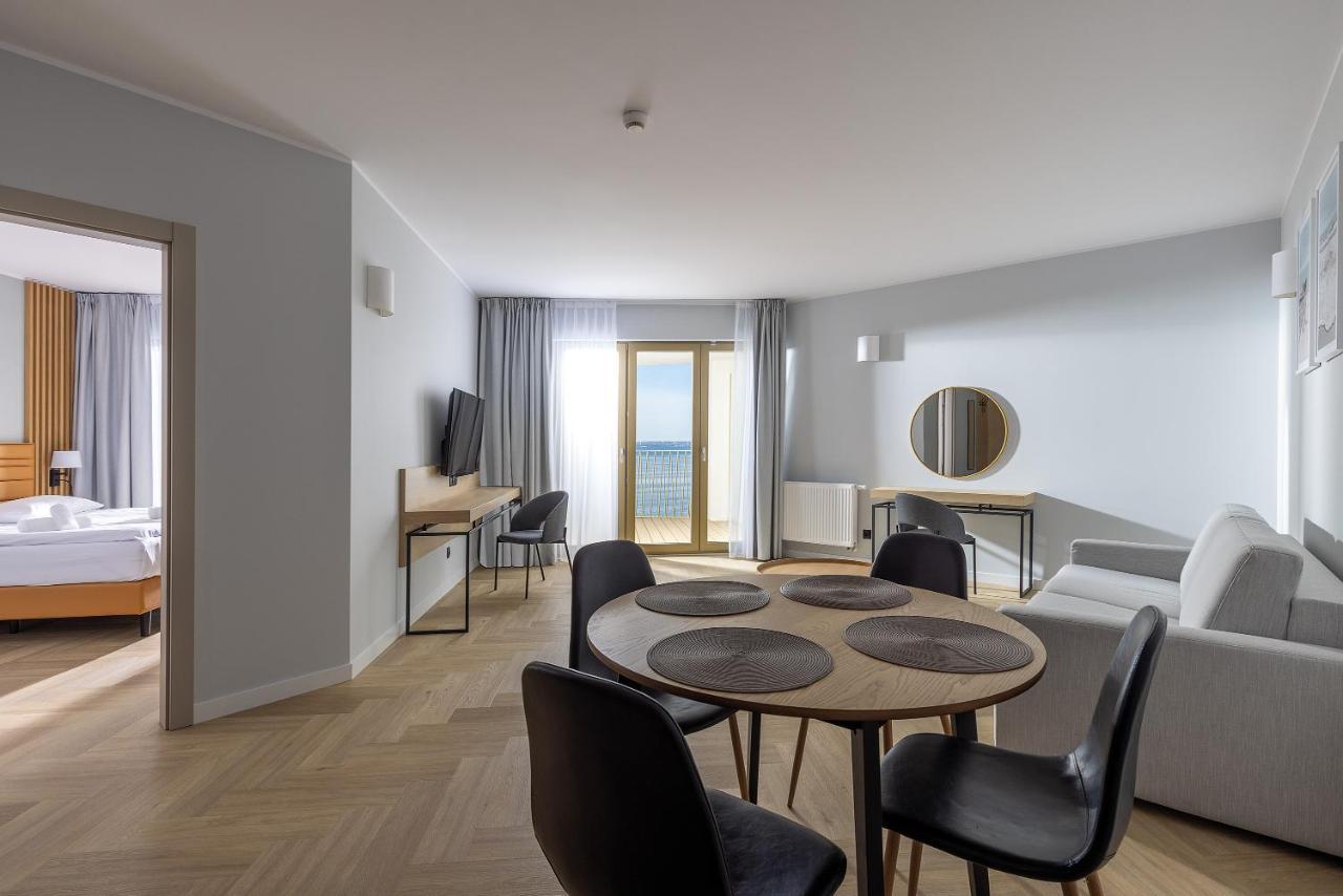 Hotel Meridian Chałupy エクステリア 写真